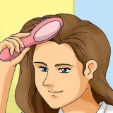 Ottenere un taglio di capelli emo