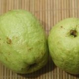 Mangiare una guava