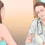 Trattare una cisti del nido di capelli