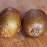 Tagliare un kiwi