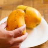 Mangiare un mango