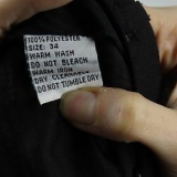 Lavare un paio di pantaloni