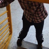 Fare una spinta su uno skateboard