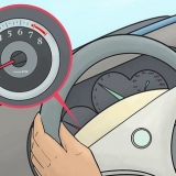 Diagnosi di una frizione che slitta nella tua auto