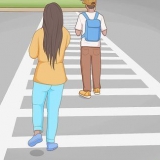 Attraversa una strada