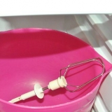 Decorare una torta con la glassa di panna montata