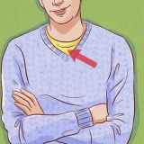Indossare un maglione (per gli uomini)