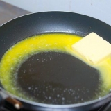 Fare le uova alla benedict