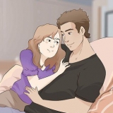 Fai in modo che il tuo amico ti baci per primo