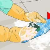Disinfetta le scarpe usate