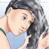 Schiarire i capelli tinti