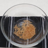 Realizzazione di gel per capelli a base di semi di lino