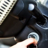 Ripristina il finestrino automatico della tua auto dopo aver sostituito la batteria