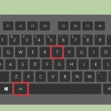 Modifica della password di root in linux