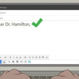 Chiedi un feedback in una e-mail