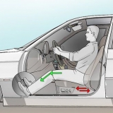 Regola correttamente il tuo seggiolino auto