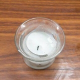 Rimuovere la cera di una candela da un barattolo di candele