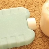Rimuovere la cera di candela dal tappeto