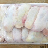 Friggere le ali di pollo