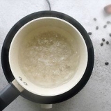 Mettere il caffè sul fuoco