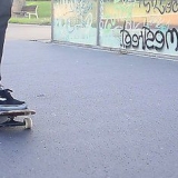 Imparare a girare su uno skateboard