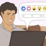 Parlare con qualcuno di cui sei innamorato quando non parli da molto tempo (per uomini)
