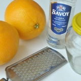 Estrazione dell'olio dalle arance