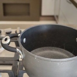 Preparazione del riso bollito