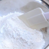Fare il puto (torte di farina di riso al vapore)