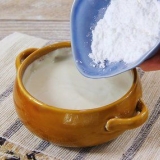 Rendere più densa la glassa al formaggio cremoso