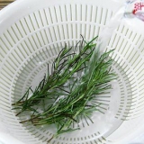 Usare il rosmarino in cucina