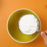 Fare lo slime con il bicarbonato di sodio