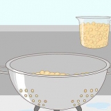 Fare la salsa di soia