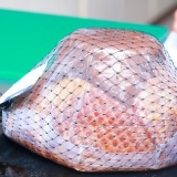 Preparare il prosciutto a spirale