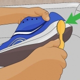 Pulizia delle scarpe sportive