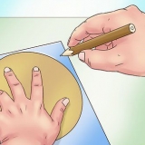 Tagliare le piastrelle senza tagliapiastrelle