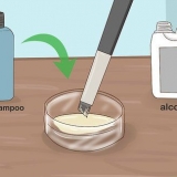 Ricostituire il gel eyeliner secco