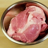 Preparare la spalla di maiale