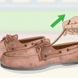 Rimuovere il lucido da scarpe sbagliato