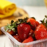 Assicurati che le fragole rimangano fresche