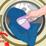 Assicurati che i tuoi jeans non sbiadiscano con il lavaggio