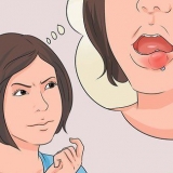 Ottenere un piercing al labbro