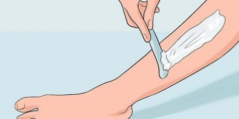 Sbarazzati delle eruzioni cutanee indotte dalla crema depilatoria