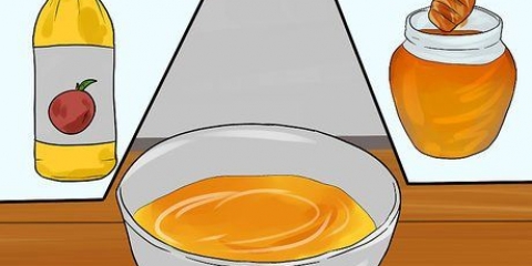Usare l'aceto di mele per curare l'eczema del nuotatore