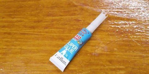 Riparazione di crepe nella plastica