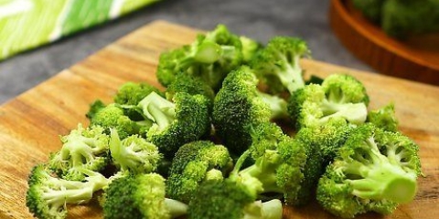Sbollentate o cuocete al vapore i broccoli