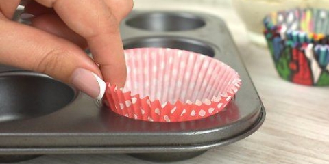 Usando gli stampini per dolci