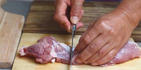 Controlla se la carne di maiale è cotta