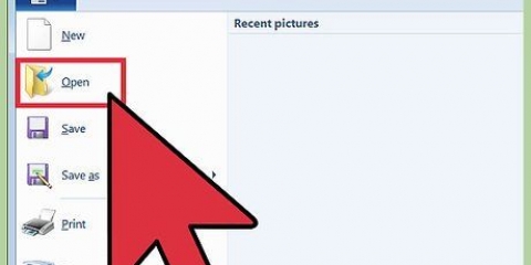 Cambia lo sfondo di un'immagine con paint