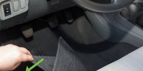 Pulizia dei tappetini della tua auto